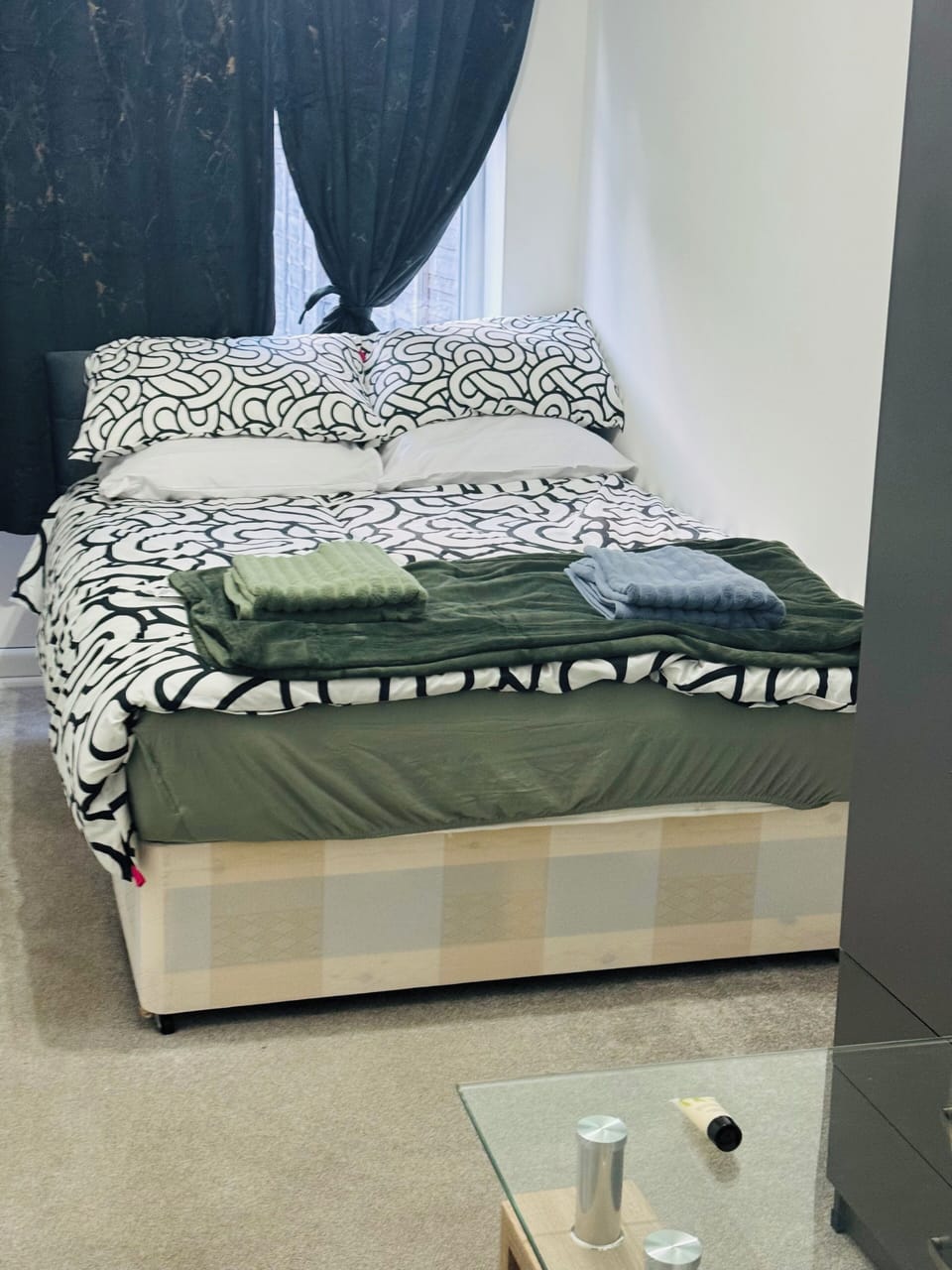 Bedroom facing the garden