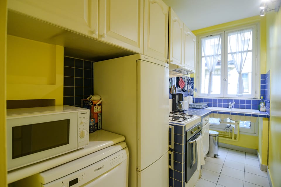 Fully-equipped kitchen