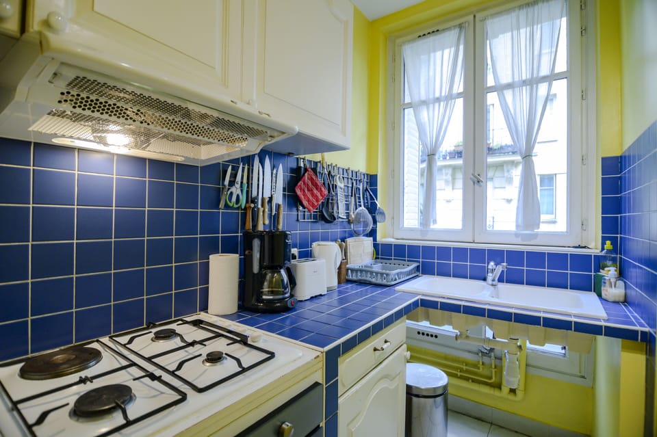 Fully-equipped kitchen