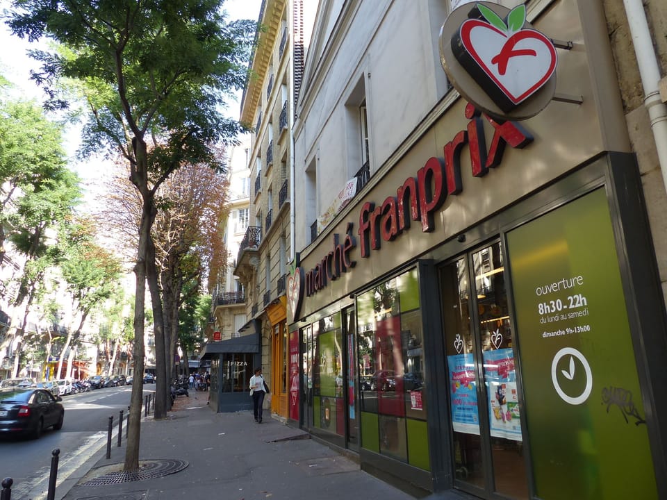 Franprix supermarket is next door to the apartment!