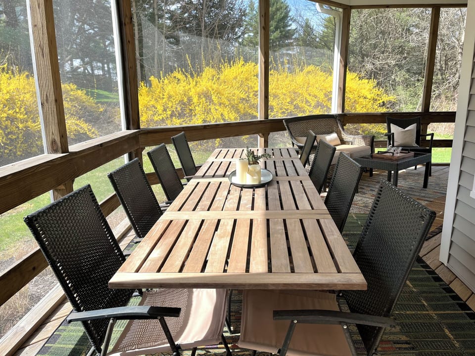 Outdoor dining