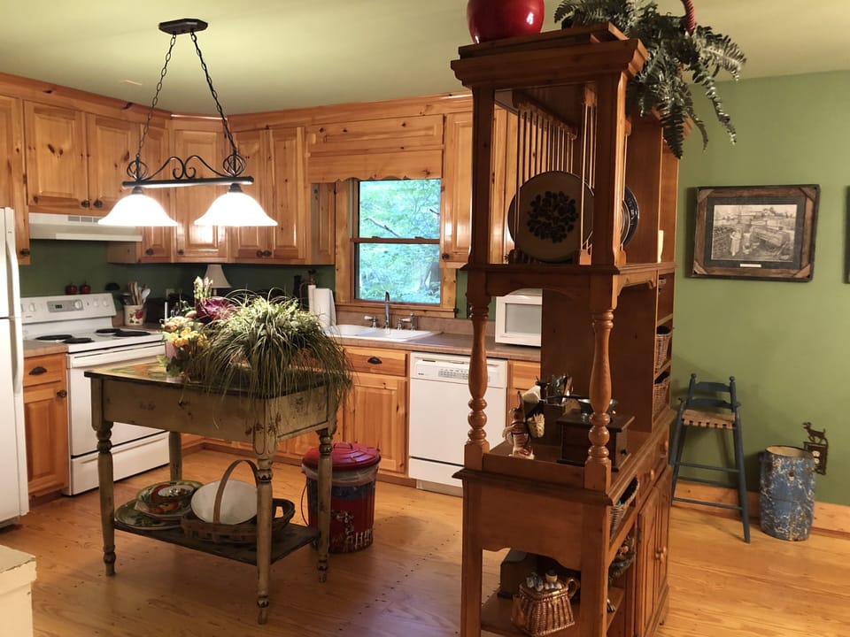 Full kitchen