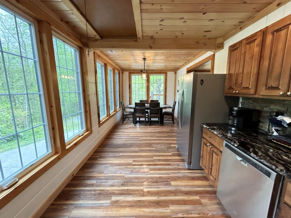 Kitchen dining area