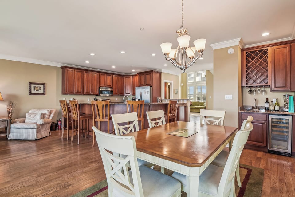 Main Level,Dining Area,