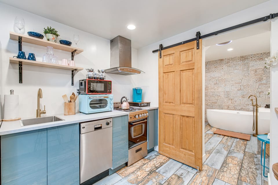 Kitchenette | Main Level | Cooking Basics