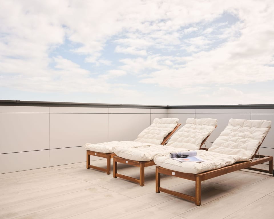 Private Roof Top Lounging Terrace