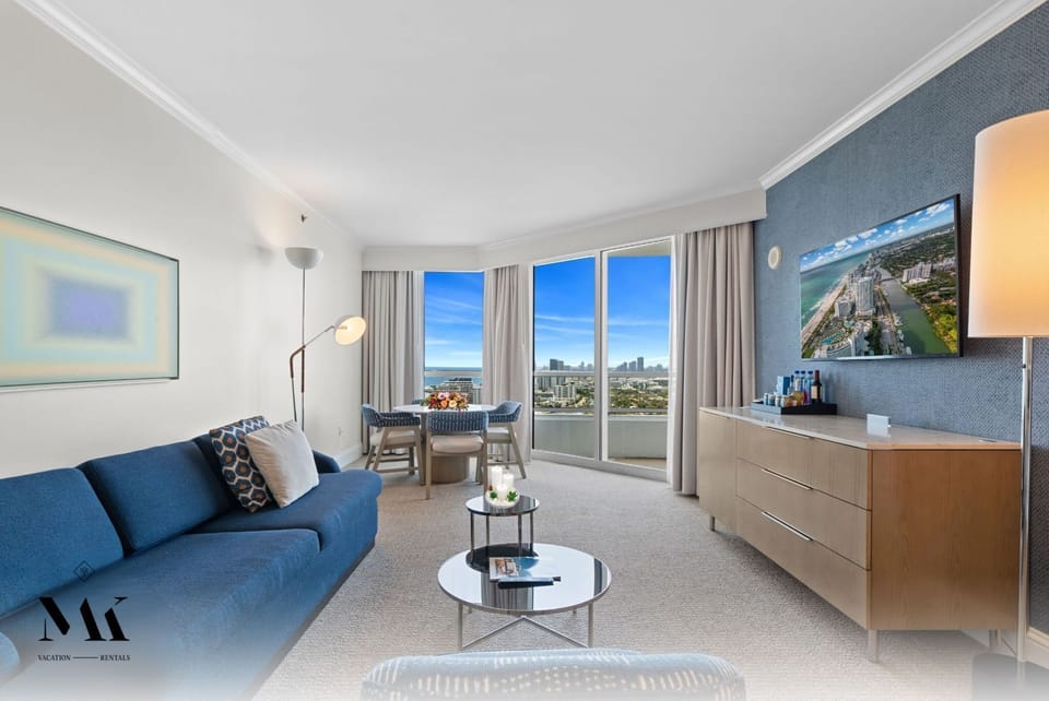 "The property was very well maintained with a terrific view and a nice layout." - G William. N.