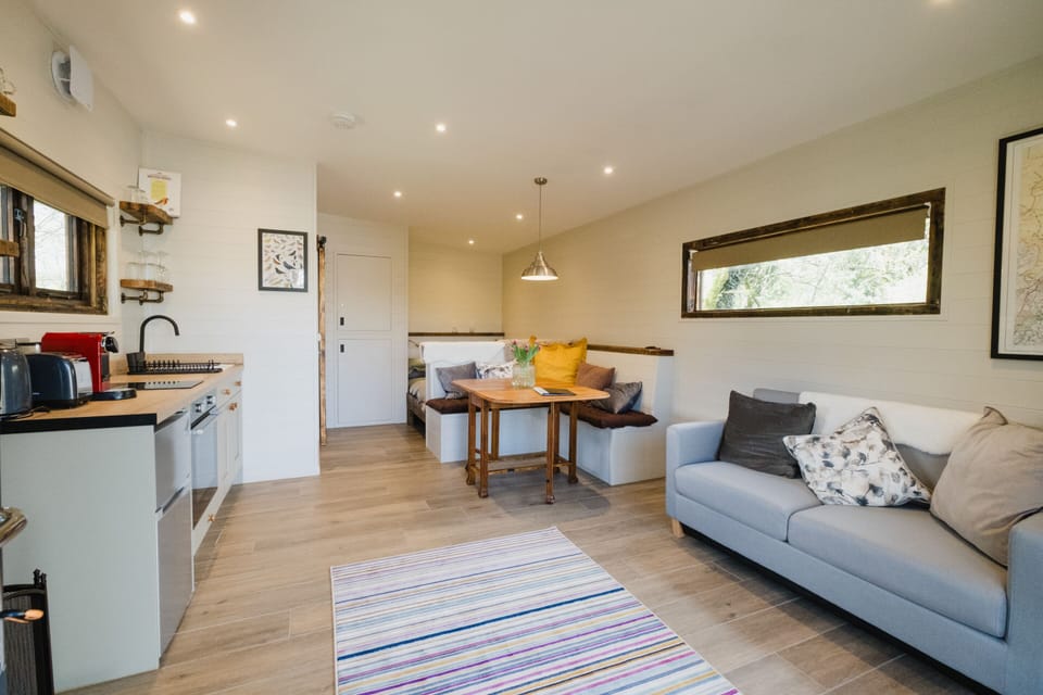 Living Room / Lounge