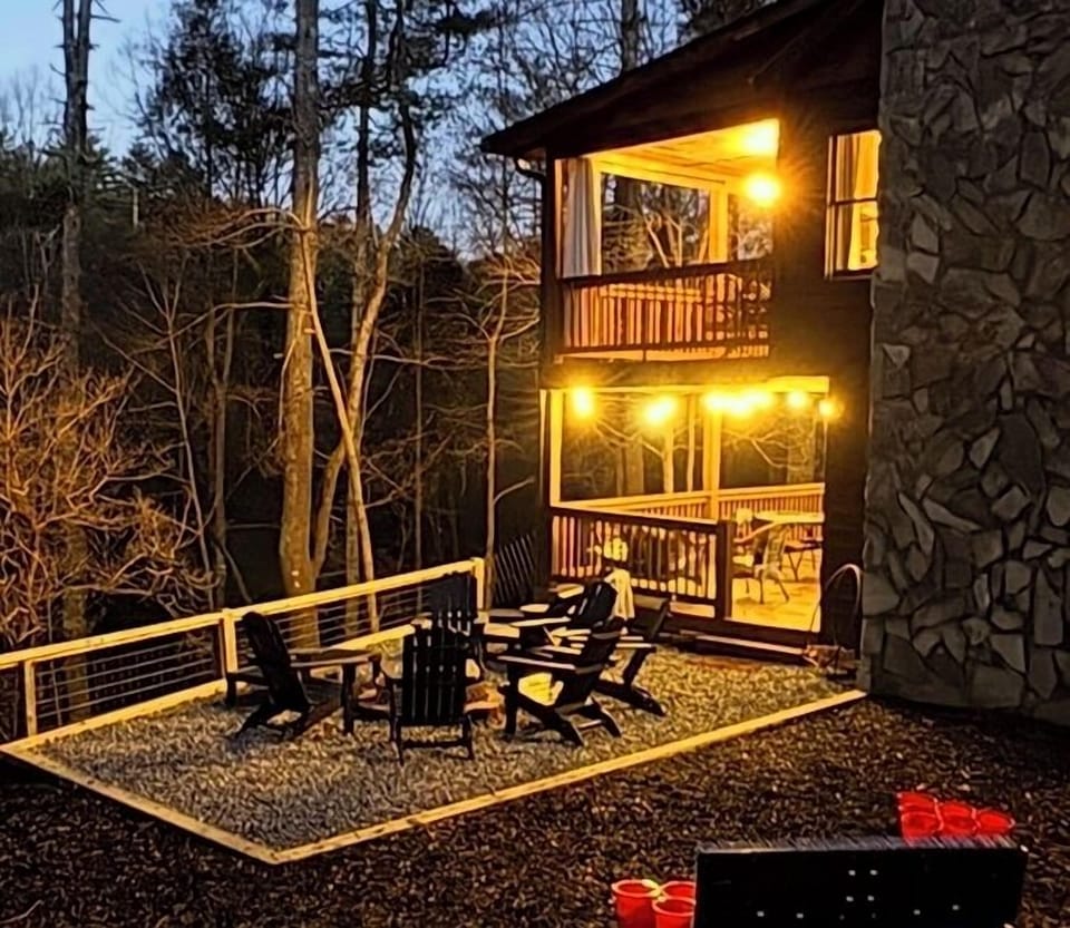 The Spot ! Fire and Stars! Love it! We can spend all day and night right there !