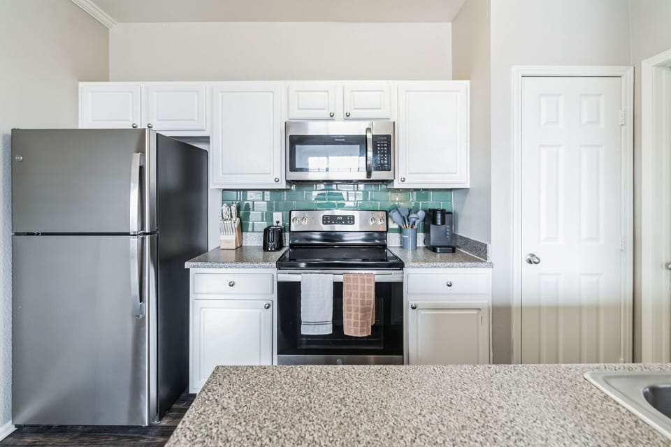 2048x1365 2436 Raywood View apt 223 Colorado Springs CO 80920 USA MonApr2220241713775849680