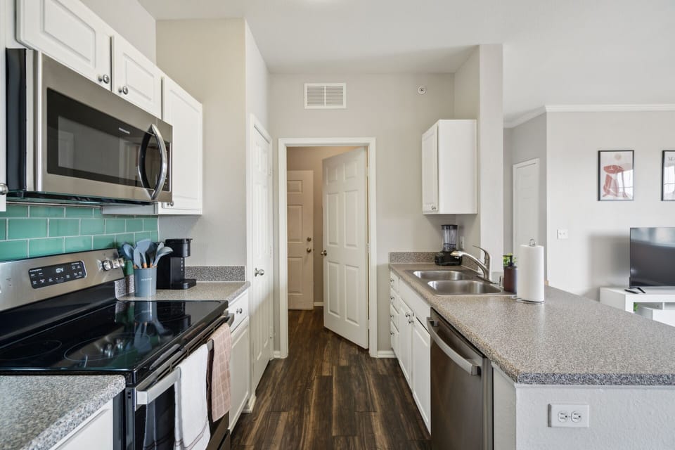 2048x1365 2436 Raywood View apt 223 Colorado Springs CO 80920 USA MonApr2220241713772249643