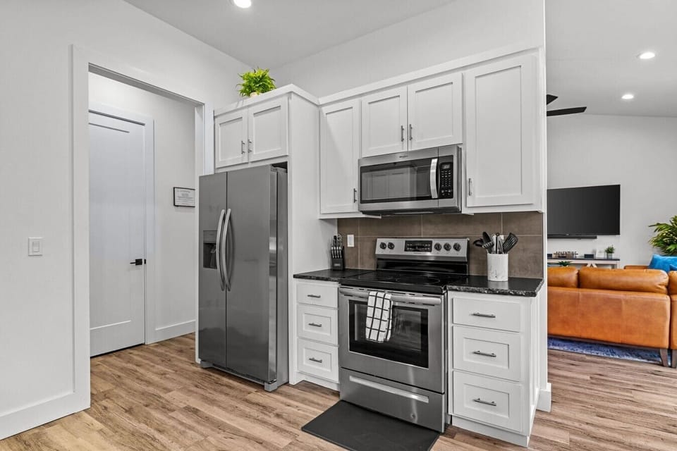 Full stainless appliance suite for serious group cooking.