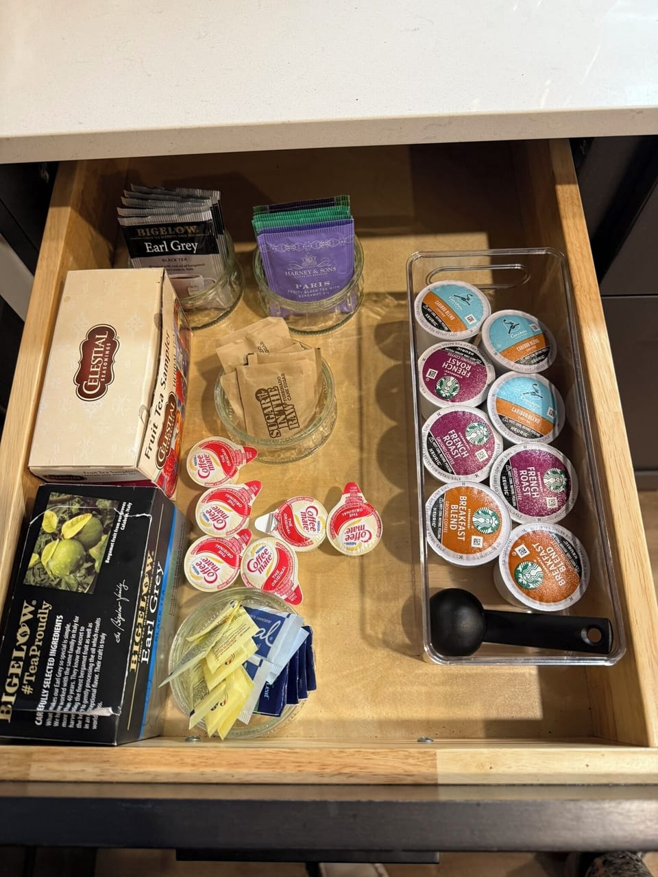 A small supply of coffee and tea is available in the kitchen