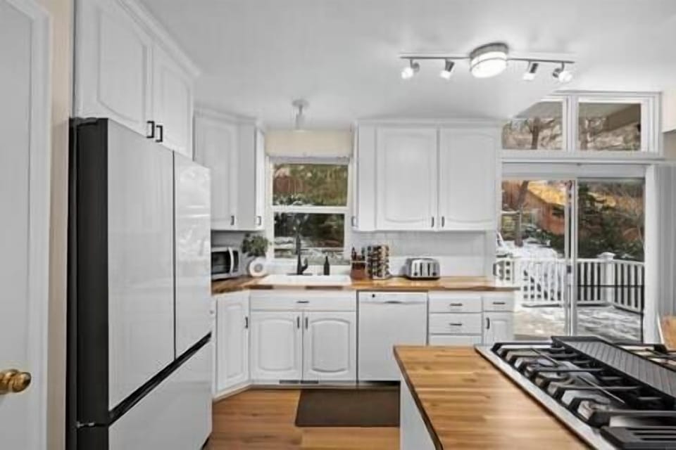 Kitchen (1)