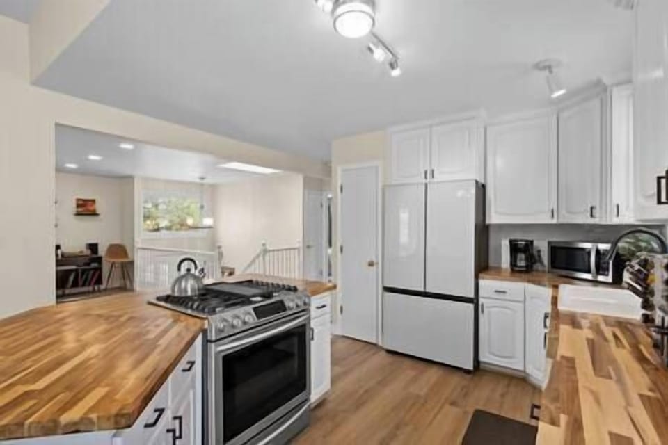 Kitchen (2)