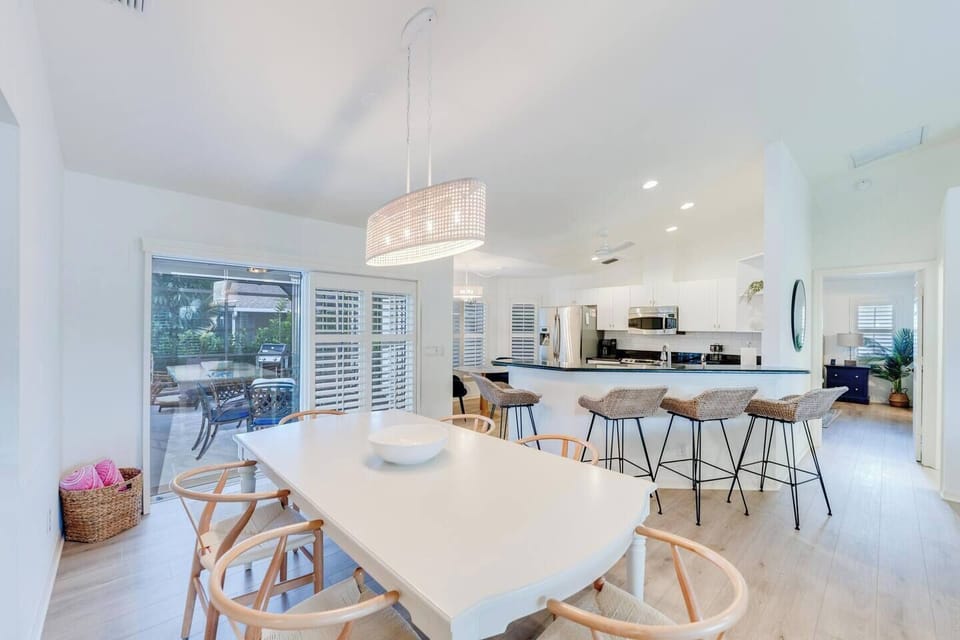 Dining area (1)
