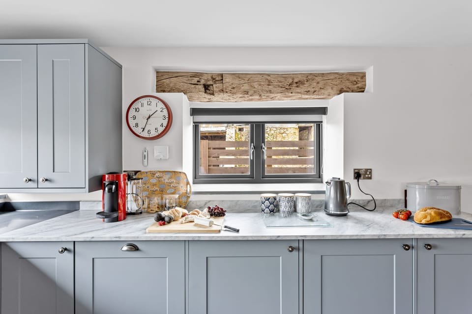 Kitchen with tea and coffee facilities - The Dairy