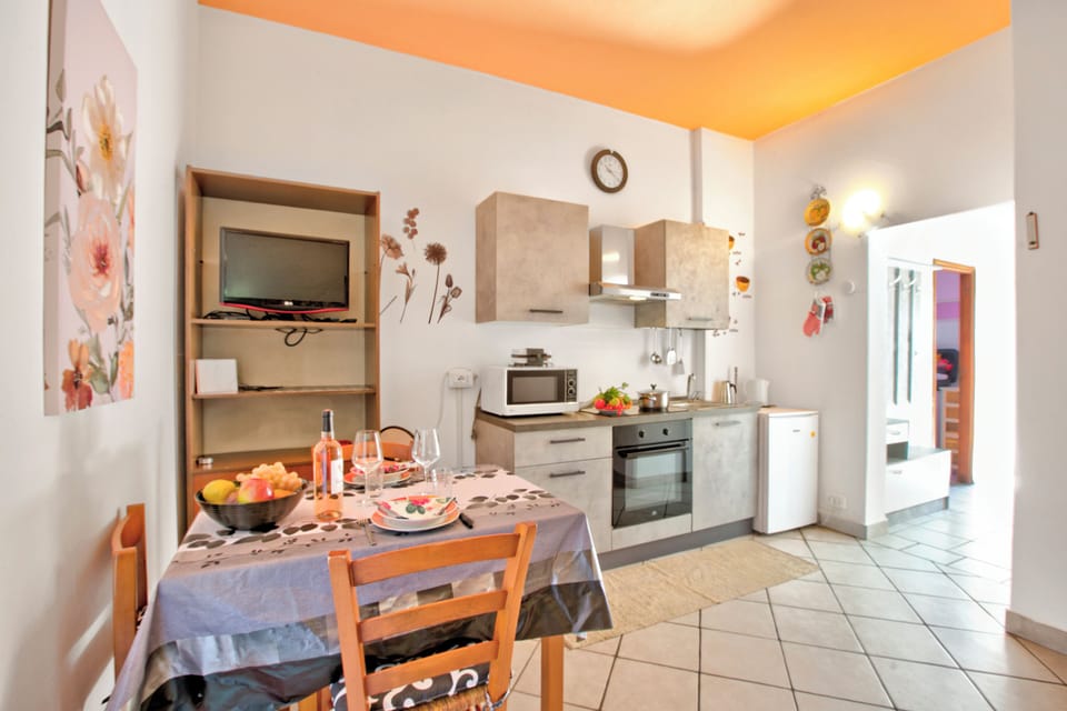 Kitchen and dining area