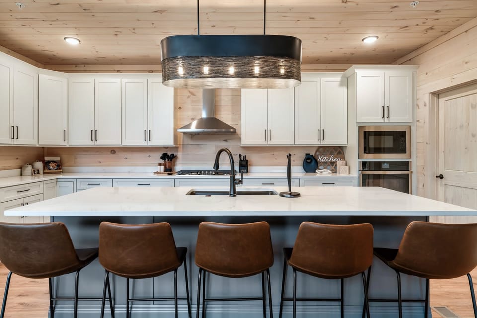 Glory's fully equipped kitchen