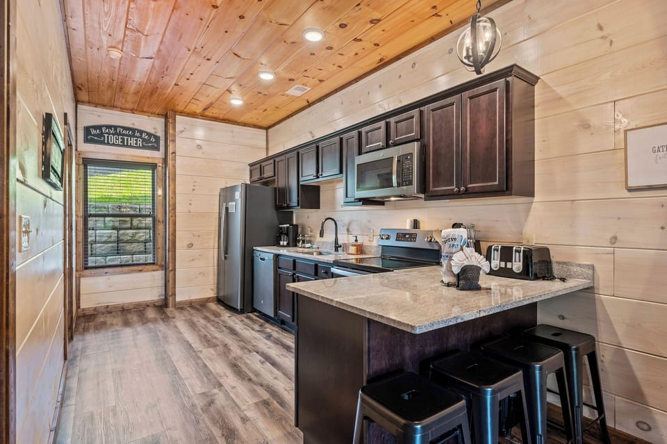 Bear Family Cabin's fully equipped kitchen