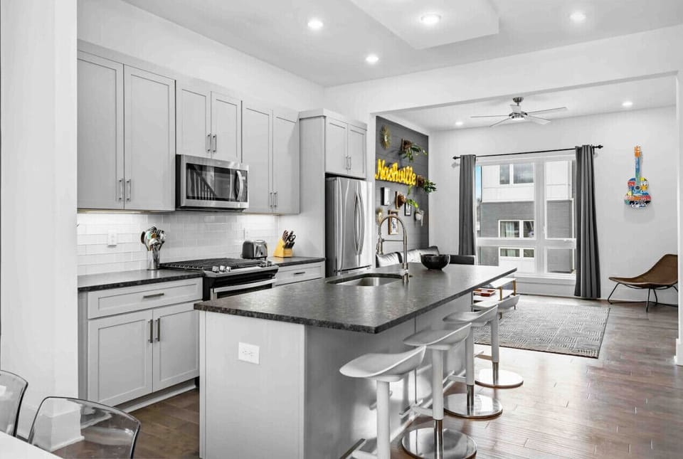 Fully Stocked Kitchen