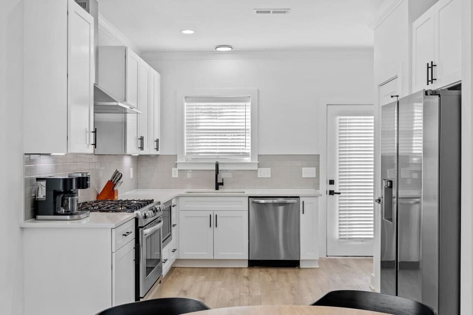 Fully Stocked Kitchen