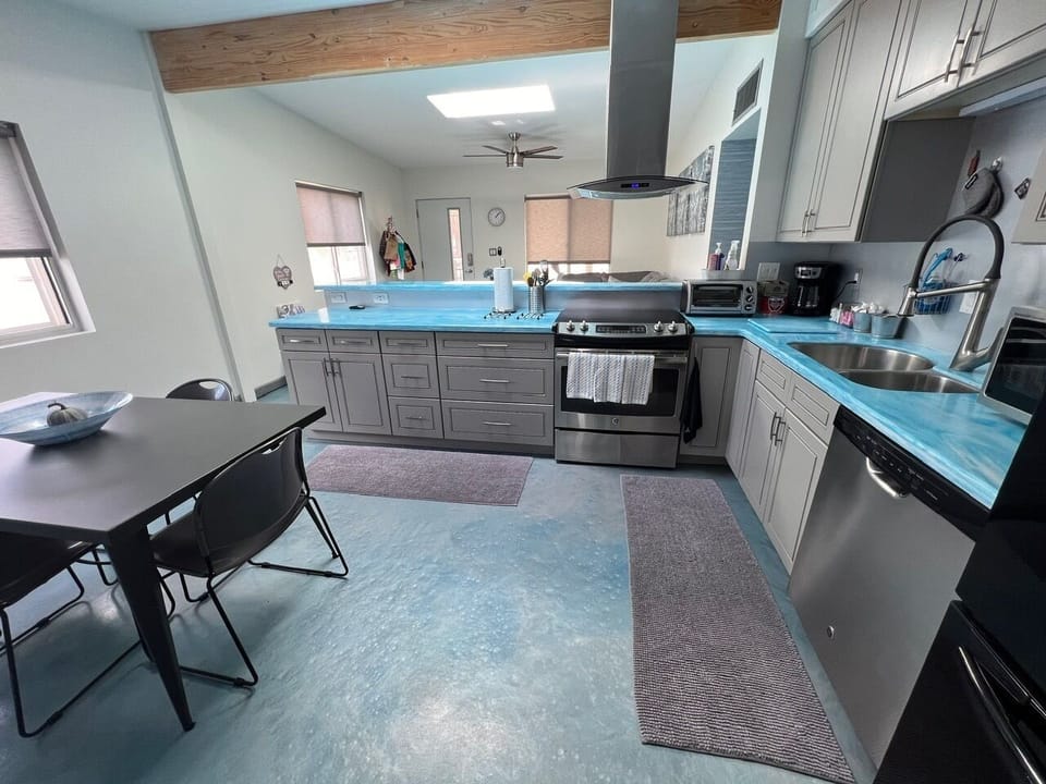Fully stocked kitchen to make a smoothie or special full-course meal!
