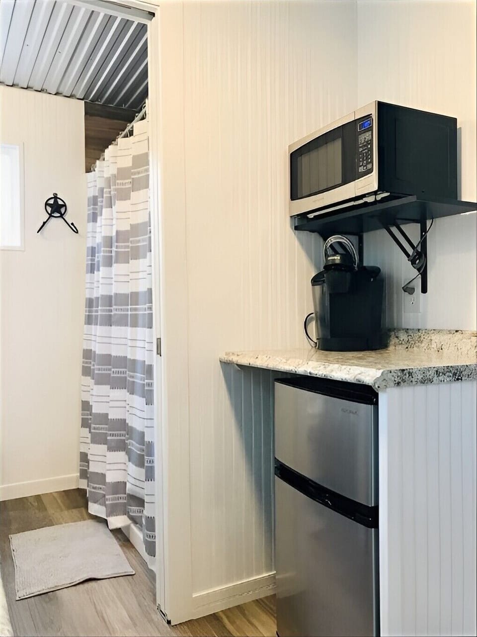 Room amenity