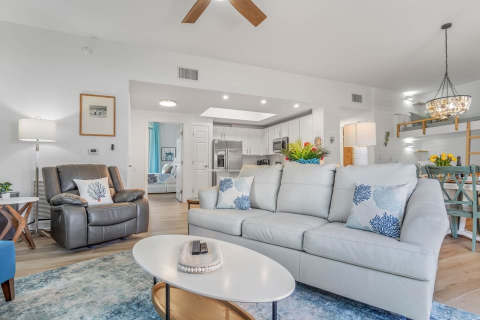 Enjoy and Relax in the comforts of our newly updated Paradise Oasis.