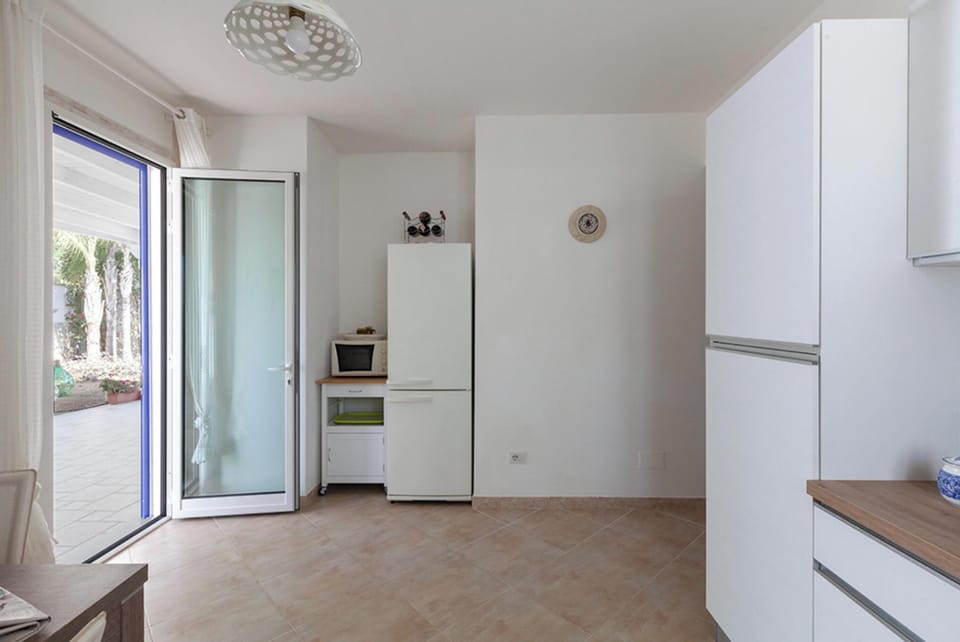 Kitchen and dining area
