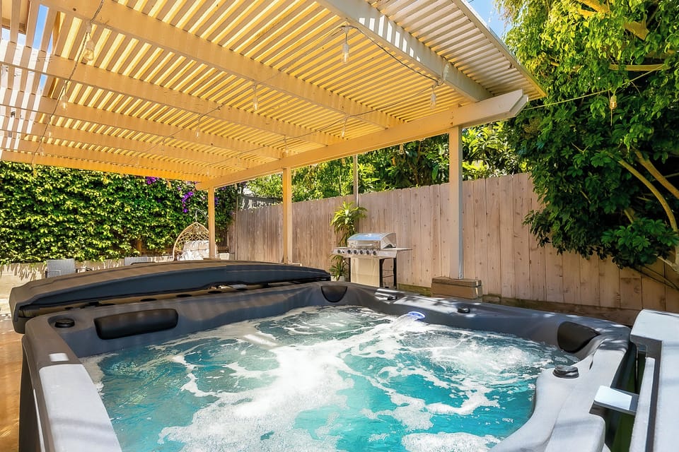 Private hot tub