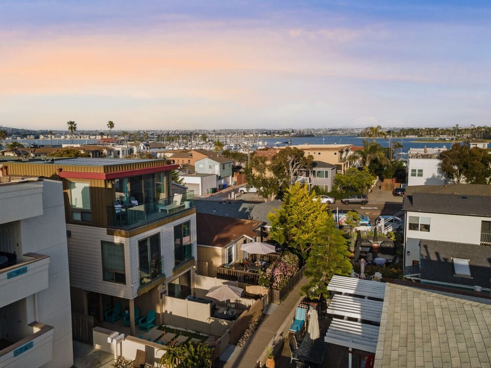 Nestled in-between the ocean & bay