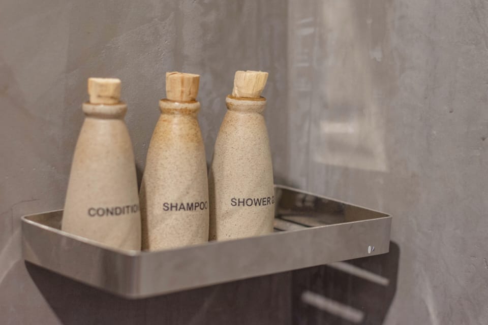 Bathroom amenities