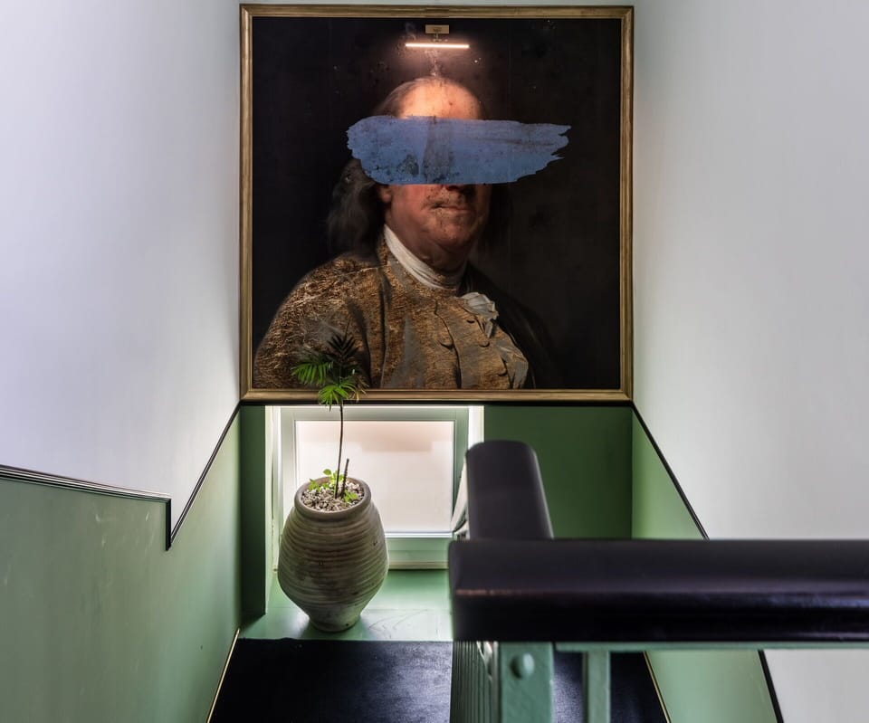 Room Detail