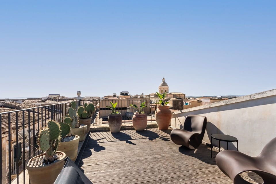 Balcony / Terrace / Patio