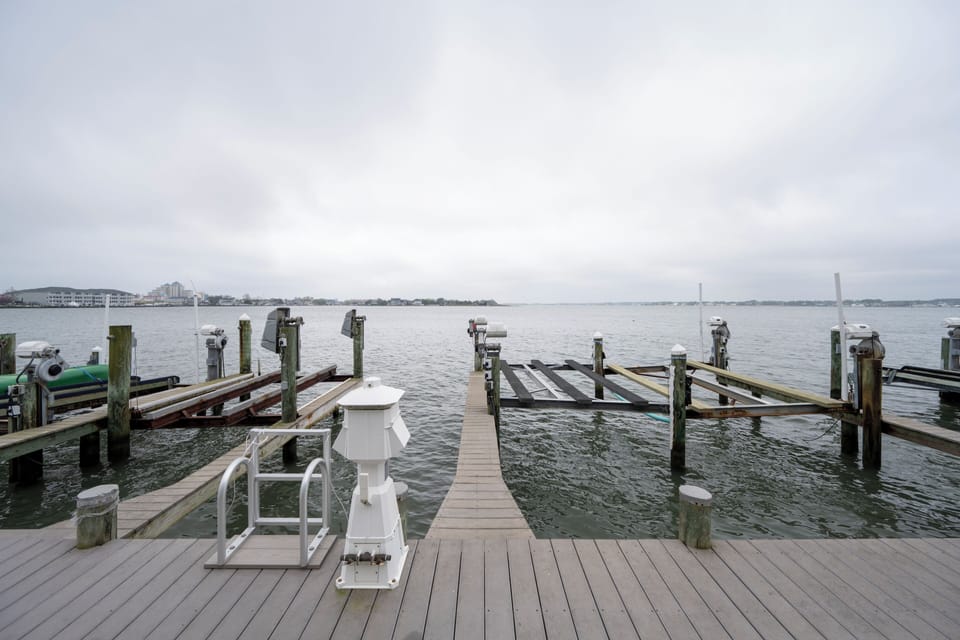 Exterior Bay Side
