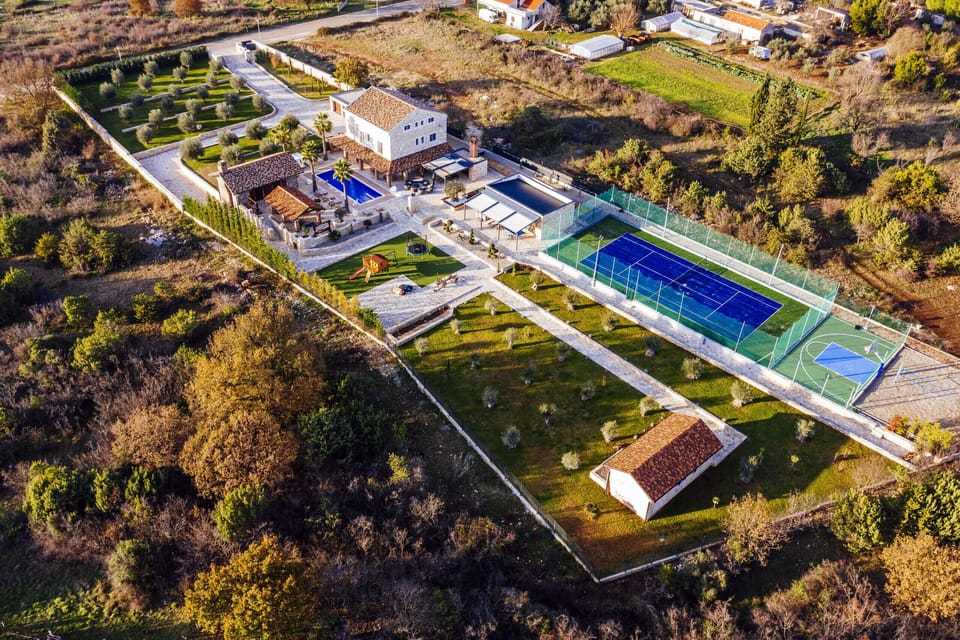 Sport court