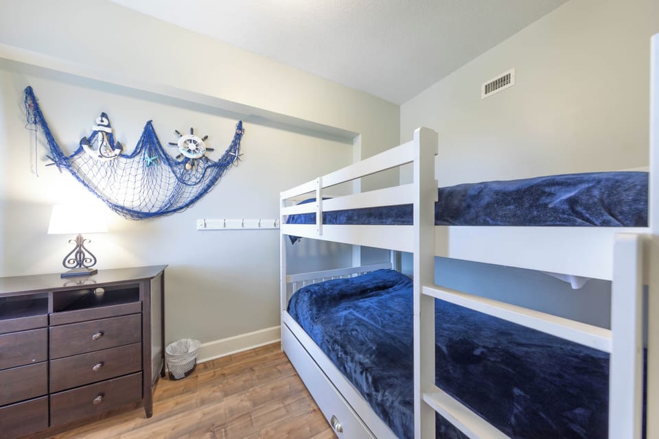 3rd Bedroom with Full over Full bunkbed.