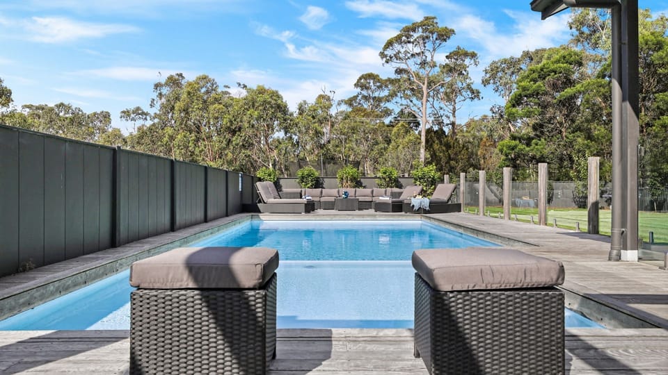 Blackwood Manor | Swimming Pool | Trampoline