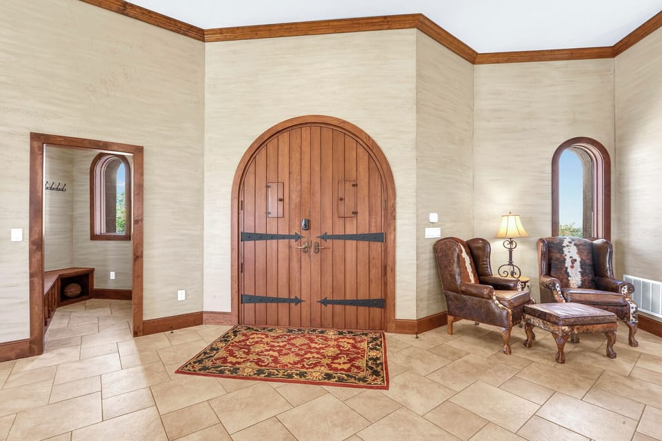 Foyer of the lighthouse, coat closet to the left