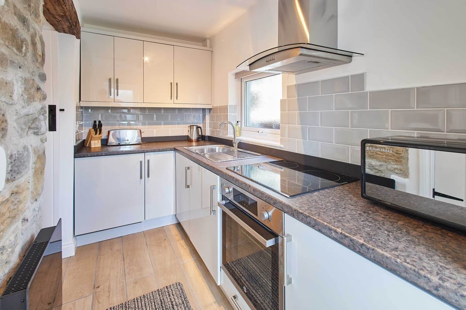 Rose Cottage, Thropton - Host & Stay