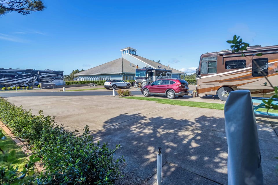 Clubhouse Site B 174 R (4)