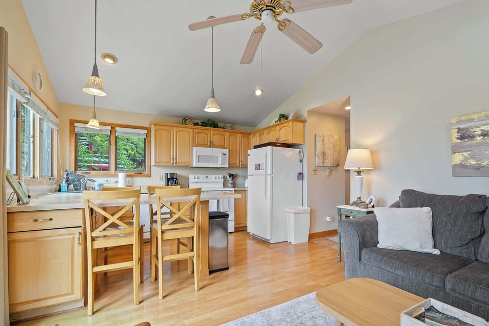 Additional sleeping space: Pull-out sofa couch (queen) in living room, ceiling fan.