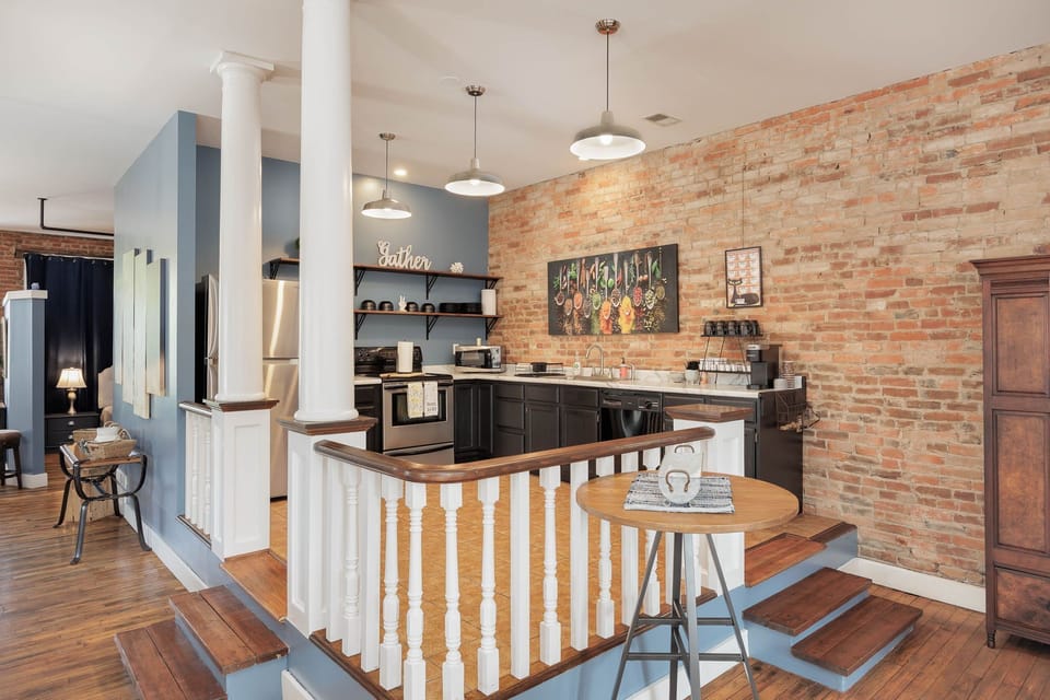 29-web-or-mls-Wild Equine Kitchen 1