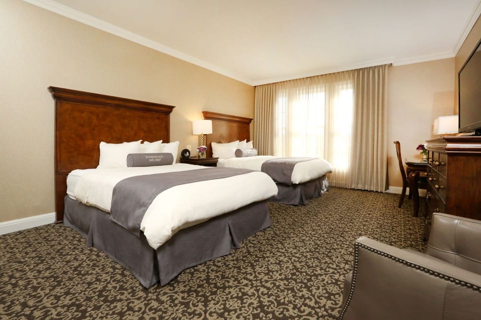 Executive Double - Unit with comfortable beds