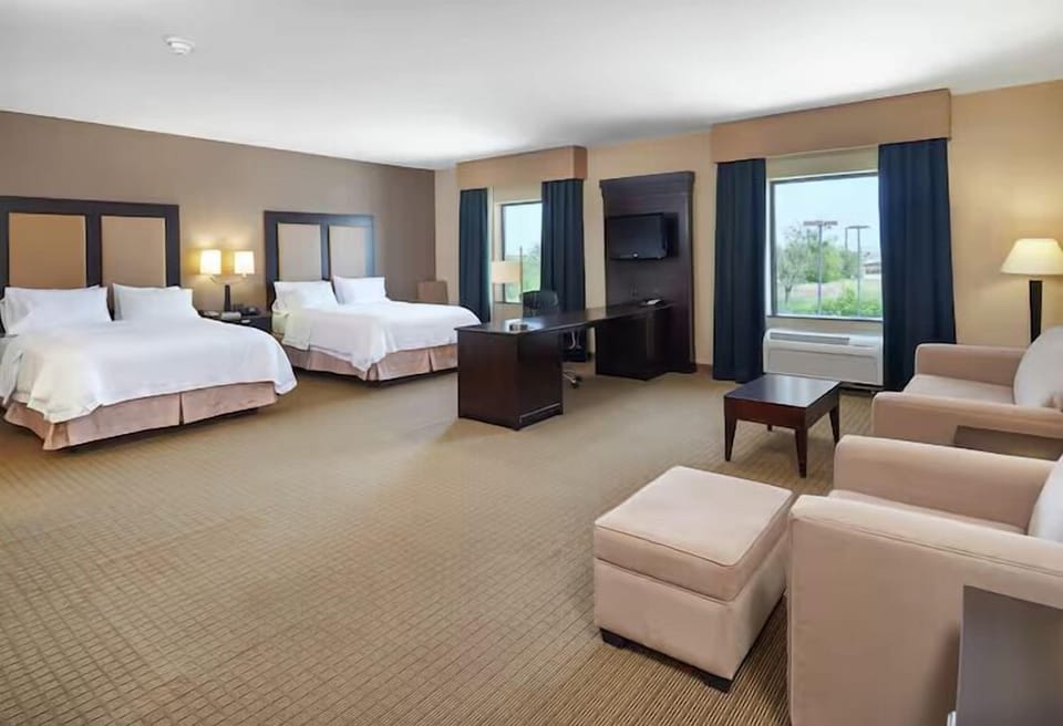 Unit with 2 Queen beds