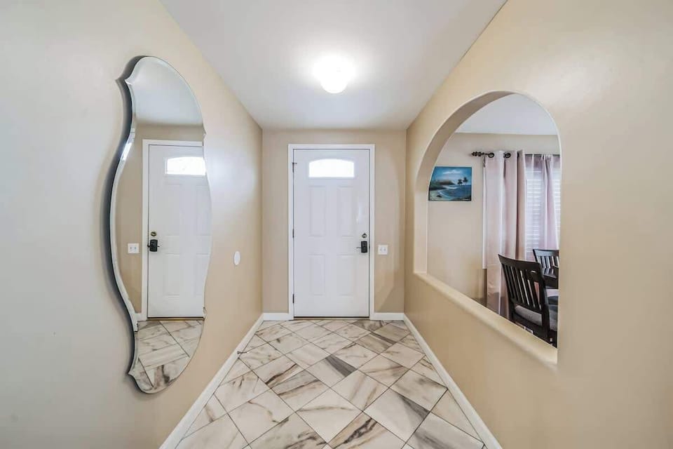 The front entrance foyer