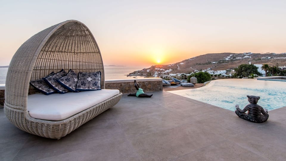 Balcony / Terrace / Patio, Building Exterior, Pool, Room Detail, Spring, Summer