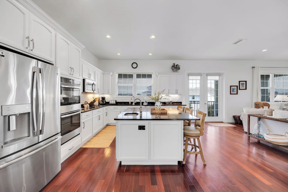 Step into our fully equipped kitchen, where every culinary need is met.
