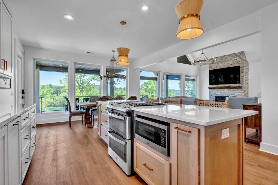 Kitchen with double oven 